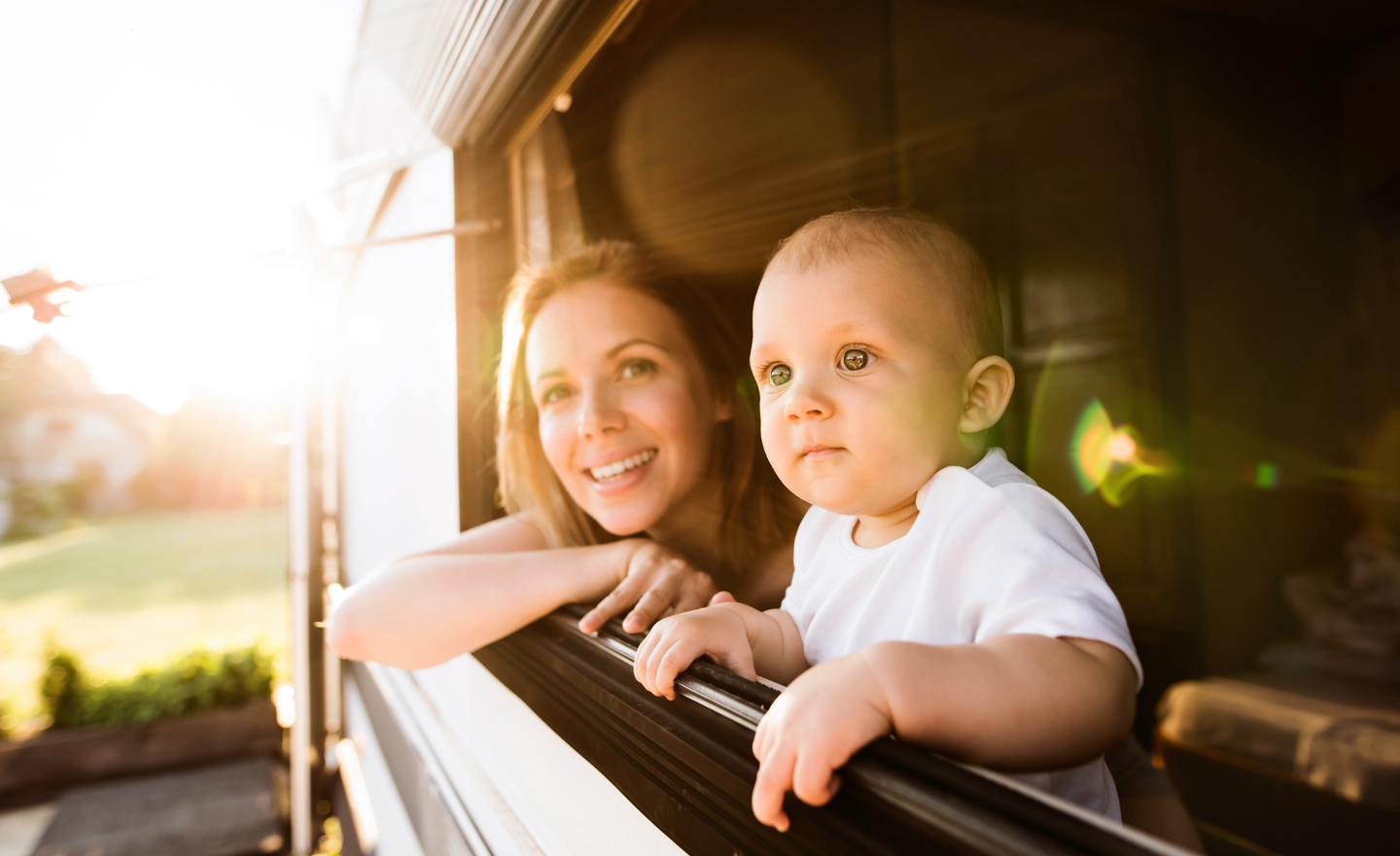 Comment voyager avec bébé et en profiter ?